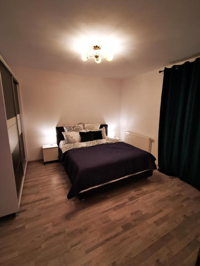 Teo Apartment Braşov Extérieur photo